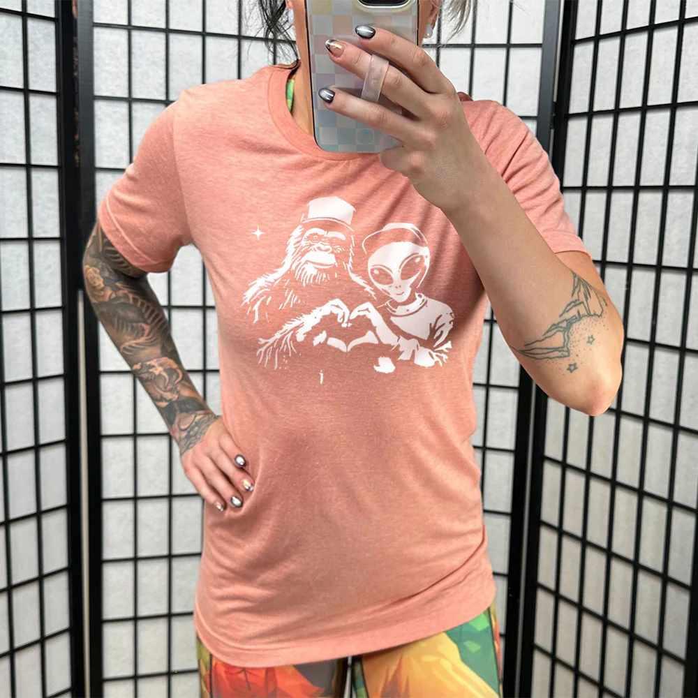 Bigfoot Alien Heart Shirt Unisex - Image 11