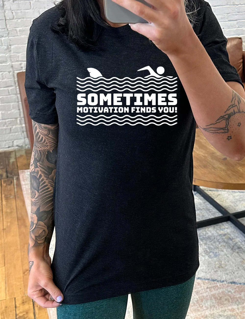 Sometimes Motivation Finds You Shirt Unisex